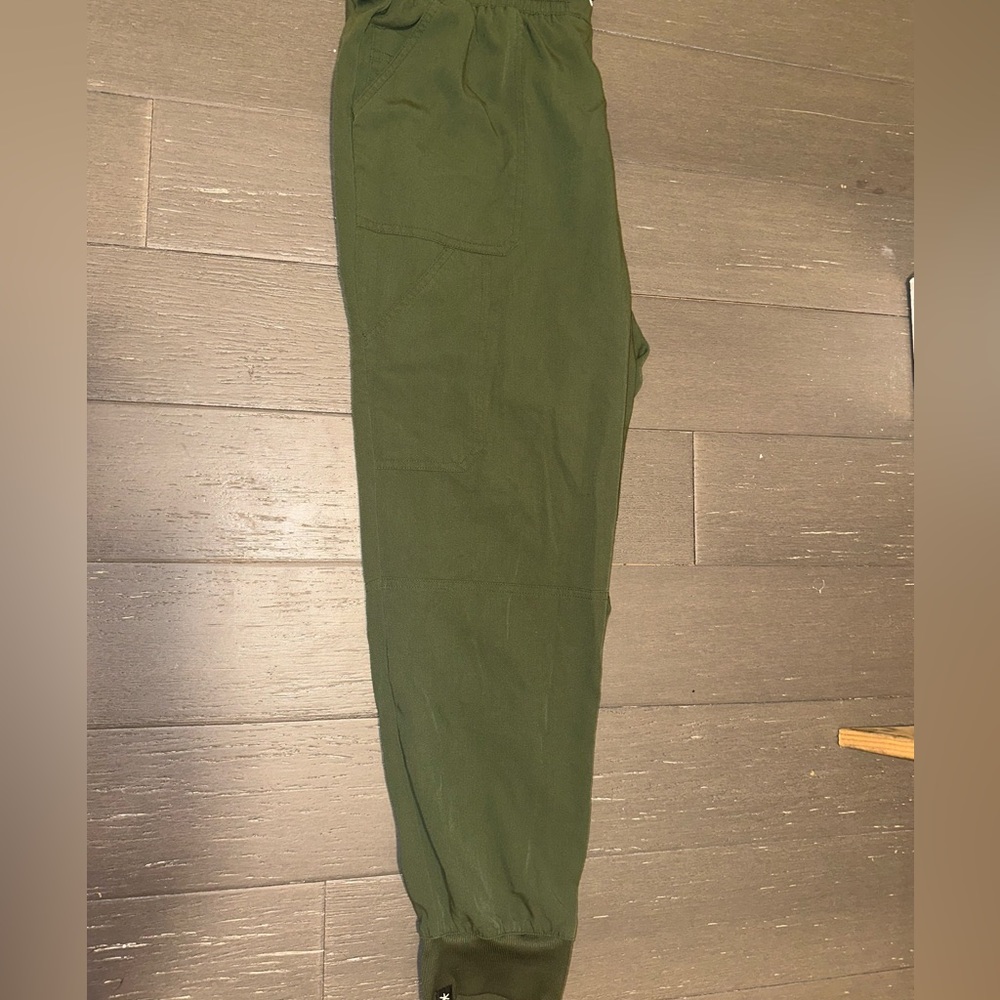 Scrubs pants